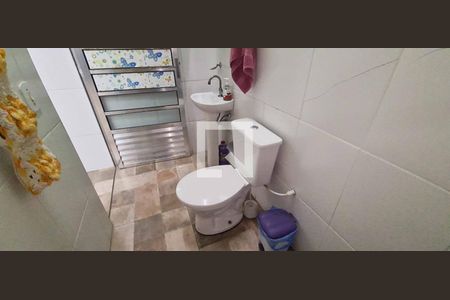 Casa à venda com 250m², 4 quartos e 2 vagasBanheiro de Serviço