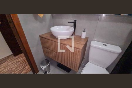 Casa à venda com 250m², 4 quartos e 2 vagasBanheiro da Suíte