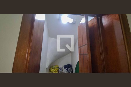 Casa à venda com 250m², 4 quartos e 2 vagasDispensa