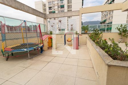 Apartamento à venda com 65m², 2 quartos e 1 vagaÁrea comum - Playground