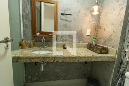 Apartamento à venda com 65m², 2 quartos e 1 vagaBanheiro Social