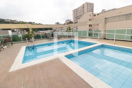 Apartamento à venda com 65m², 2 quartos e 1 vagaÁrea comum - Piscina