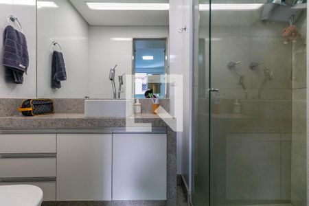 Banheiro de apartamento à venda com 3 quartos, 90m² em Cidade Jardim, Belo Horizonte