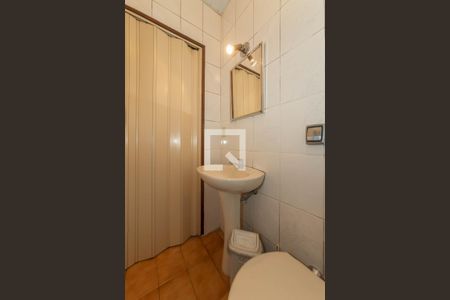 Casa à venda com 267m², 3 quartos e 1 vaga Casa à venda com 267m², 3 quartos e 1 vagaBanheiro da Suíte