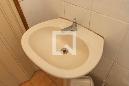 Casa à venda com 267m², 3 quartos e 1 vaga Casa à venda com 267m², 3 quartos e 1 vagaBanheiro da Suíte