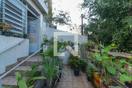 Casa à venda com 267m², 3 quartos e 1 vaga Casa à venda com 267m², 3 quartos e 1 vagaEntrada