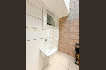 Casa para alugar com 90m², 2 quartos e 1 vagaLavanderia (Torneira)