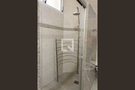 Casa de condomínio à venda com 580m², 4 quartos e 8 vagas Casa de condomínio à venda com 580m², 4 quartos e 8 vagasÁrea comum