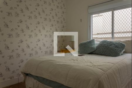 Casa de condomínio à venda com 580m², 4 quartos e 8 vagas Casa de condomínio à venda com 580m², 4 quartos e 8 vagasQuarto 1