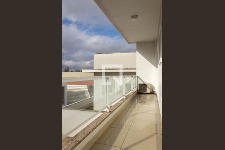 Casa de condomínio à venda com 580m², 4 quartos e 8 vagas Casa de condomínio à venda com 580m², 4 quartos e 8 vagasVaranda da Suíte 3