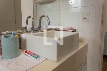 Casa de condomínio à venda com 580m², 4 quartos e 8 vagas Casa de condomínio à venda com 580m², 4 quartos e 8 vagasBanheiro da Suíte 3