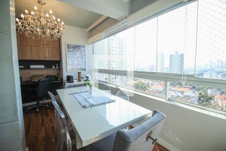 Sala de apartamento à venda com 2 quartos, 75m² em Vila Bertioga, São Paulo