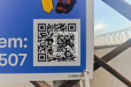 Casa à venda com 206m², 5 quartos e 2 vagasLHSW-1516