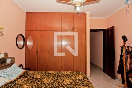 Casa à venda com 206m², 5 quartos e 2 vagasQuarto 1