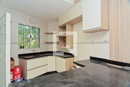Casa à venda com 206m², 5 quartos e 2 vagasCasa 2 - Cozinha