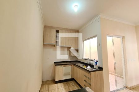 Casa à venda com 100m², 2 quartos e 2 vagas Casa à venda com 100m², 2 quartos e 2 vagasCozinha