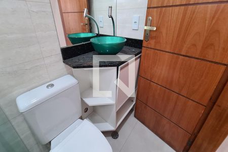 Casa à venda com 100m², 2 quartos e 2 vagas Casa à venda com 100m², 2 quartos e 2 vagasBanheiro da Suíte 2