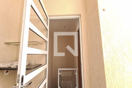 Casa à venda com 100m², 2 quartos e 2 vagas Casa à venda com 100m², 2 quartos e 2 vagasÁrea de Serviço