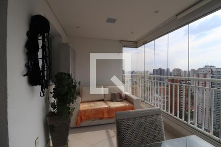 Apartamento para alugar com 248m², 3 quartos e 3 vagasVaranda