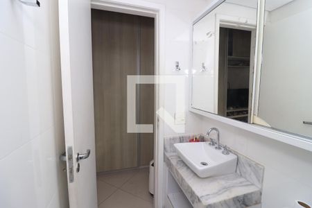 Apartamento para alugar com 248m², 3 quartos e 3 vagasBanheiro da Suíte