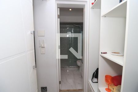 Apartamento para alugar com 248m², 3 quartos e 3 vagasBanheiro da Suíte 2
