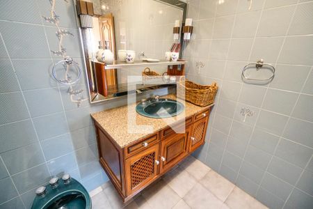 Casa à venda com 240m², 4 quartos e 2 vagasPia