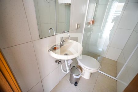 Casa à venda com 240m², 4 quartos e 2 vagasBanheiro de serviço