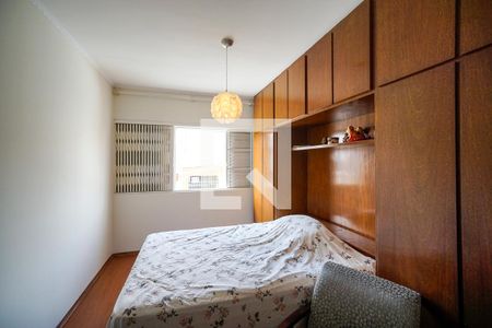 Casa à venda com 240m², 4 quartos e 2 vagasSuíte