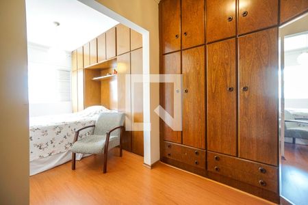 Casa à venda com 240m², 4 quartos e 2 vagasCloset da suíte