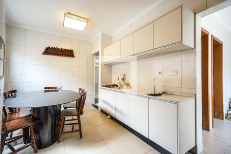 Casa à venda com 240m², 4 quartos e 2 vagasCozinha