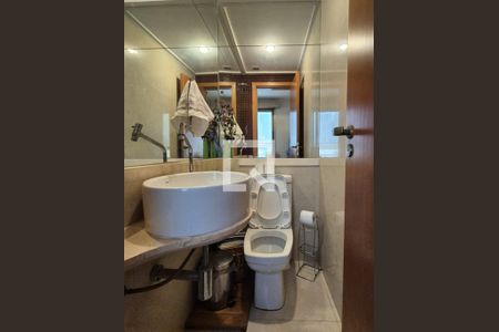 Apartamento para alugar com 380m², 5 quartos e 3 vagasLavabo