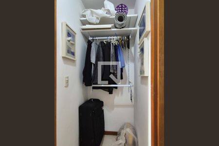 Apartamento para alugar com 380m², 5 quartos e 3 vagasCloset da suíte 1