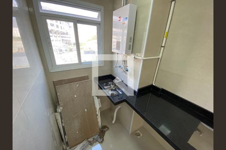 Apartamento para alugar com 44m², 2 quartos e sem vaga Apartamento para alugar com 44m², 2 quartos e sem vagaCozinha e Área de Serviço