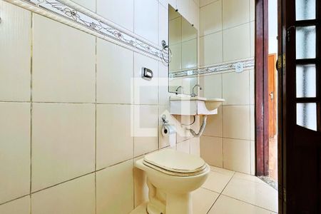 Casa à venda com 147m², 2 quartos e 3 vagas Casa à venda com 147m², 2 quartos e 3 vagasBanheiro da Suíte