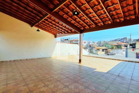 Casa à venda com 147m², 2 quartos e 3 vagas Casa à venda com 147m², 2 quartos e 3 vagasVaranda