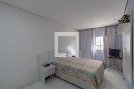 Casa à venda com 220m², 3 quartos e 2 vagasSuíte 2