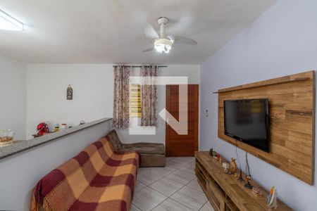 Sala de casa à venda com 3 quartos, 220m² em Vila Carmosina, São Paulo