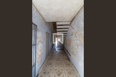 Casa à venda com 220m², 3 quartos e 2 vagasCorredor