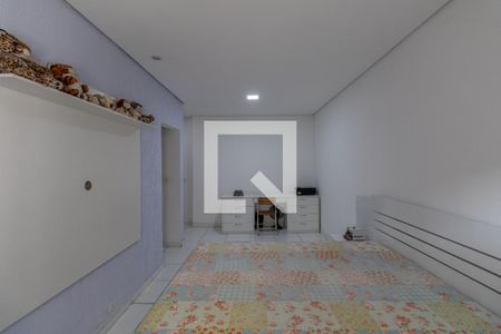 Casa à venda com 220m², 3 quartos e 2 vagasSuíte 2