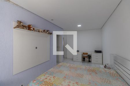 Casa à venda com 220m², 3 quartos e 2 vagasSuíte 2