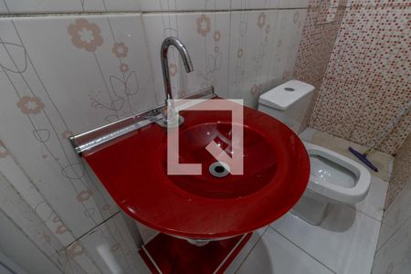 Casa à venda com 220m², 3 quartos e 2 vagasBanheiro Suíte 1