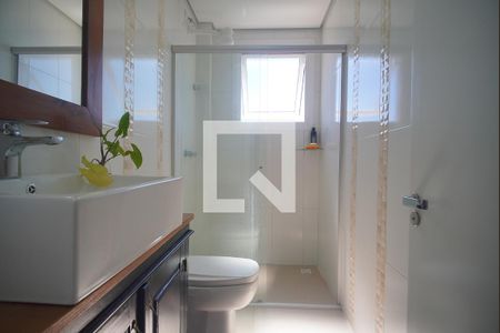 Apartamento à venda com 82m², 2 quartos e 2 vagasBanheiro da Suíte