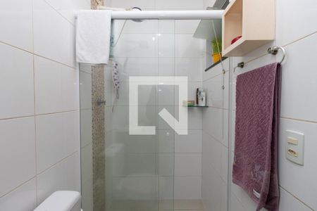 Banheiro de apartamento à venda com 1 quarto, 40m² em Vila Mazzei, São Paulo