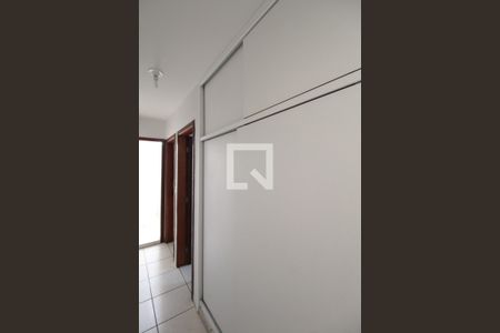 Apartamento à venda com 93m², 2 quartos e 2 vagasCorredor