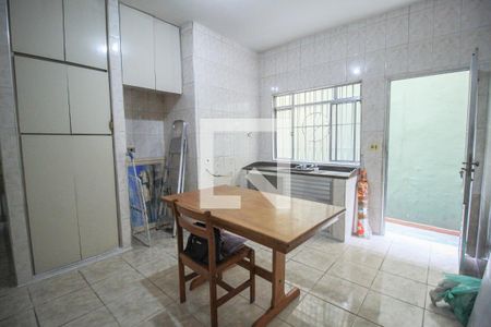 Casa à venda com 341m², 7 quartos e 2 vagas Casa à venda com 341m², 7 quartos e 2 vagasCozinha