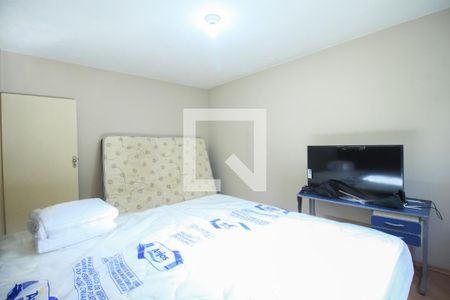 Casa à venda com 341m², 7 quartos e 2 vagas Casa à venda com 341m², 7 quartos e 2 vagasEdícula - Quarto