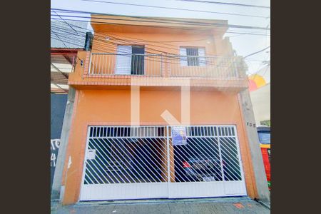 Casa à venda com 341m², 7 quartos e 2 vagas Casa à venda com 341m², 7 quartos e 2 vagasFachada