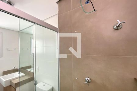 Banheiro da Suíte 1 de apartamento para alugar com 2 quartos, 60m² em São Lucas, Belo Horizonte