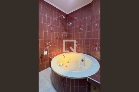 Casa de condomínio à venda com 209m², 3 quartos e 4 vagasBanheiro da Suíte 1