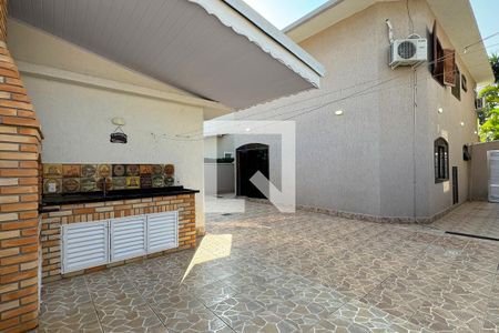 Casa de condomínio à venda com 209m², 3 quartos e 4 vagasChurrasqueira